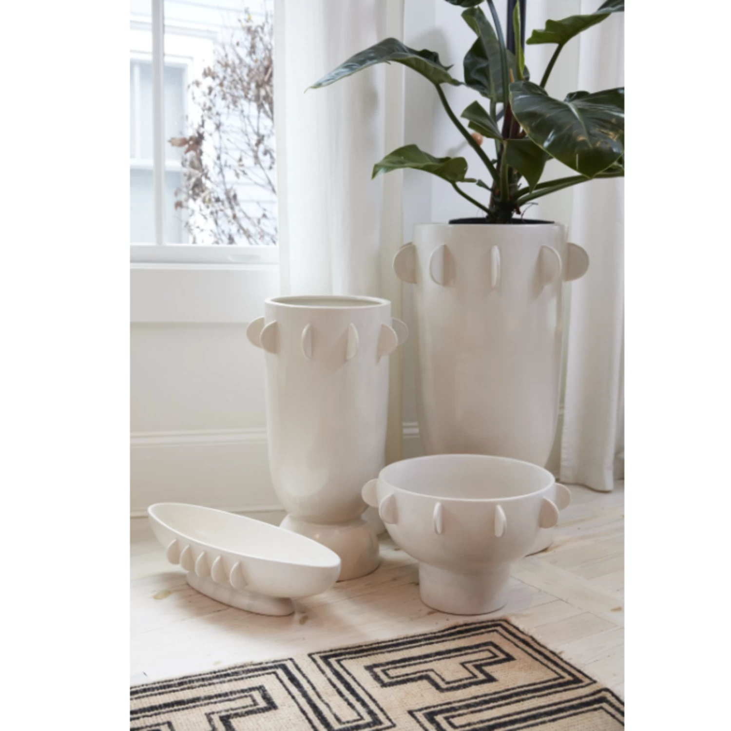 10.25”h X 17.25” WHITE CERAMIC RIVERIE COMPOTE BOWL 5 10.25”h X 17.25” WHITE CERAMIC RIVERIE COMPOTE BOWL - Image 5