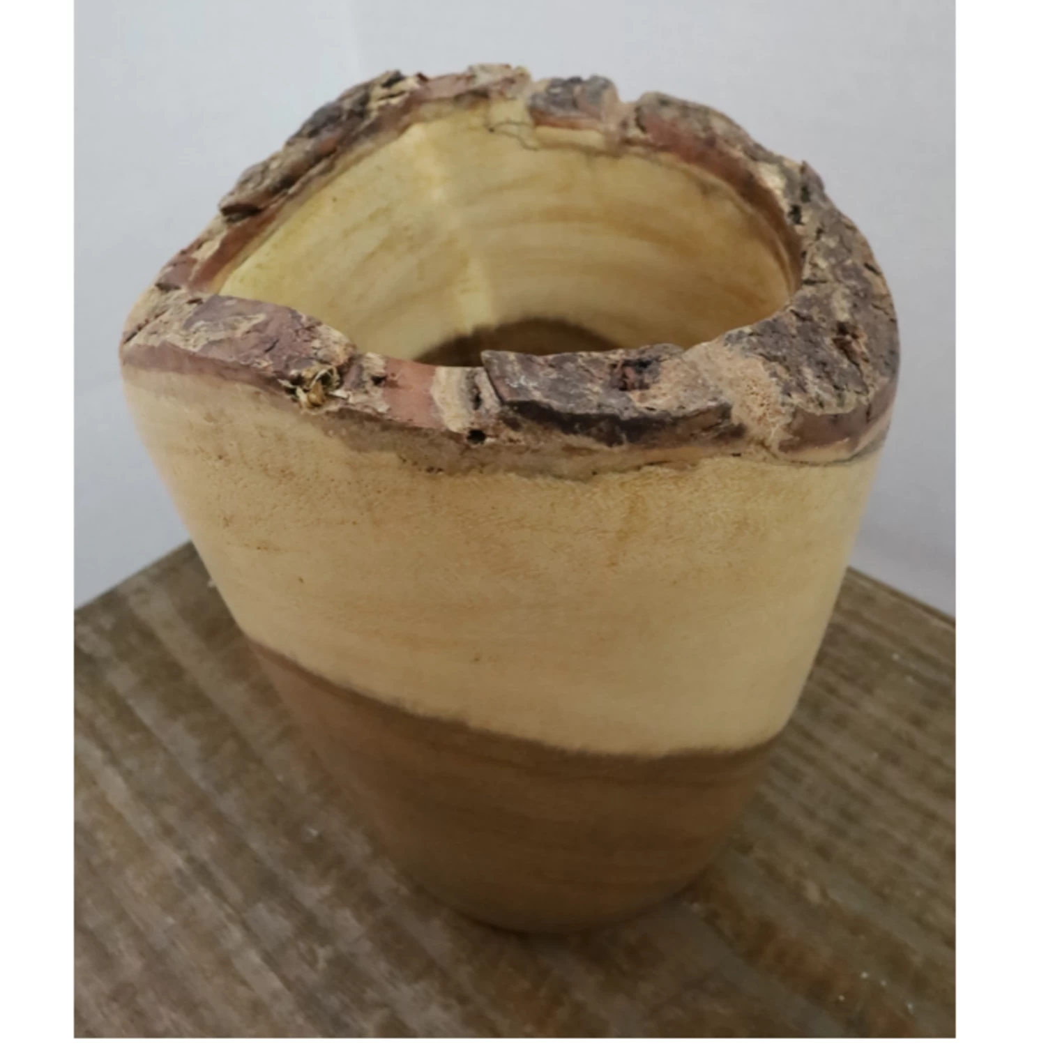 6.5"H X 6" WOOD CONTAINER 1 6.5"H X 6" WOOD CONTAINER