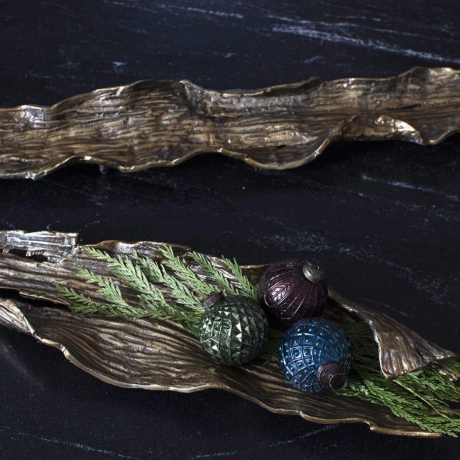 2.75’H X 32”LONG X 4.75” METAL GOLDEN CEDAR TRAY WOODLIKE 2 2.75’H X 32”LONG X 4.75” METAL GOLDEN CEDAR TRAY WOODLIKE - Image 2