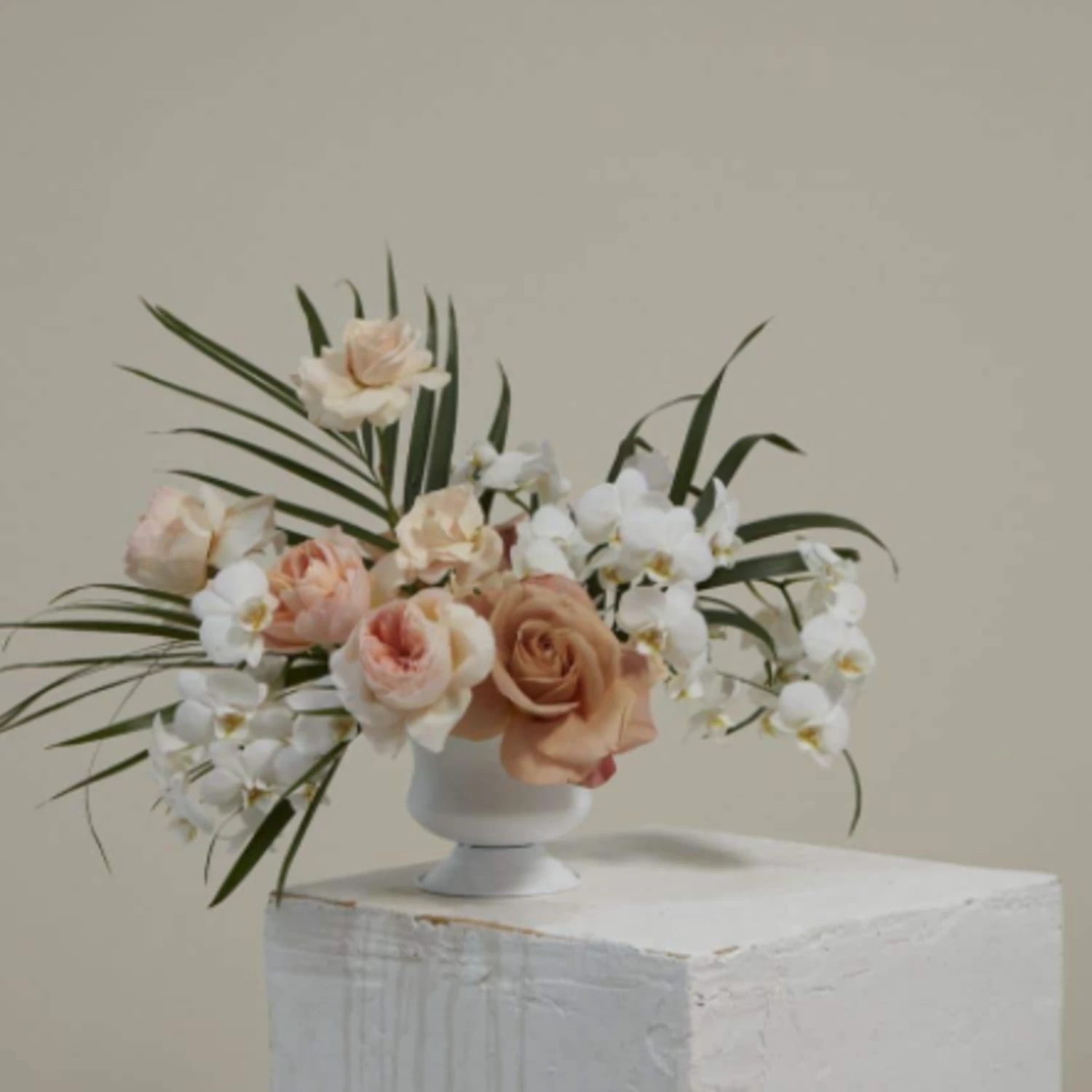 6.25”H X 8.25” WHITE METAL SYDNEY URN 2 6.25”H X 8.25” WHITE METAL SYDNEY URN - Image 2