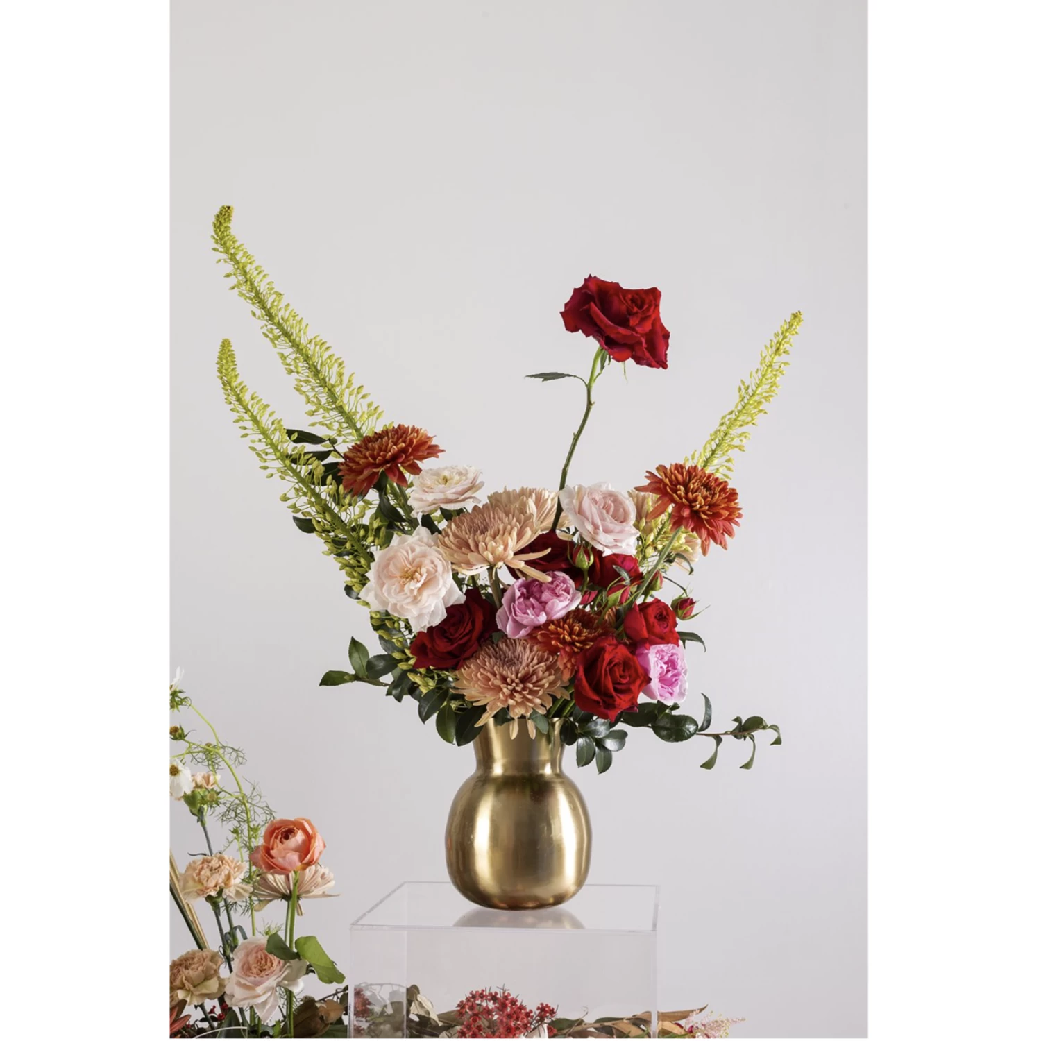 8”H X 6.5” GOLDEN LOVE VASE (AD) 2 8”H X 6.5” GOLDEN LOVE VASE (AD) - Image 2