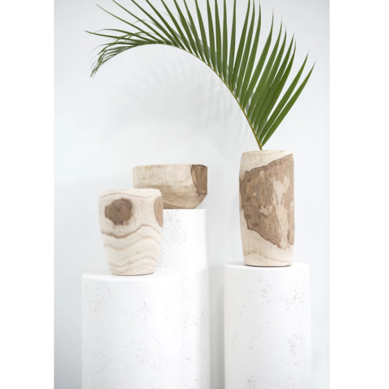 9.5’H X 6-7.5”W WOOD YUCCA POT/VASE 2 9.5’H X 6-7.5”W WOOD YUCCA POT/VASE - Image 2
