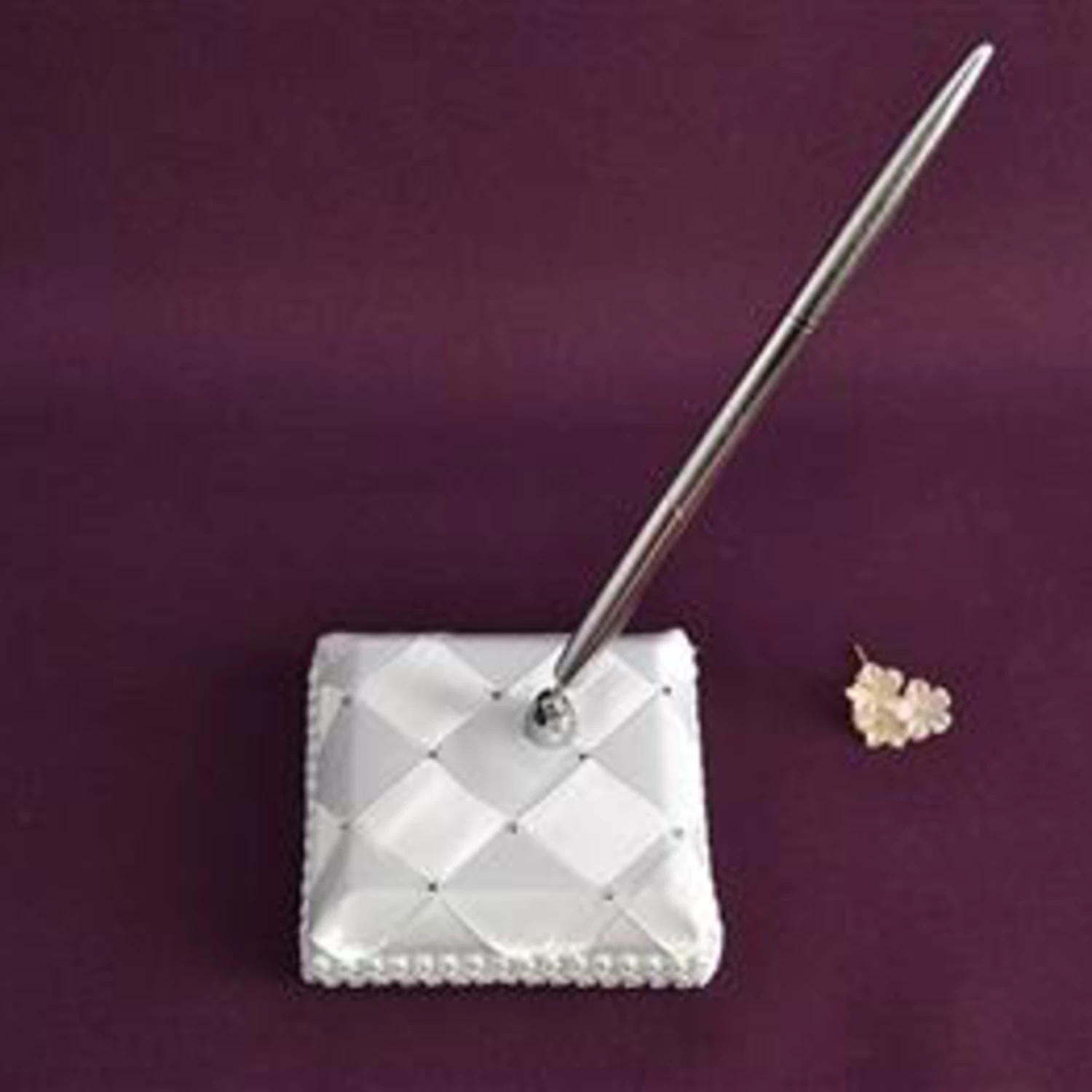 HAND WOVEN PEN SET W/RHINESTONE 1 HAND WOVEN PEN SET W/RHINESTONE