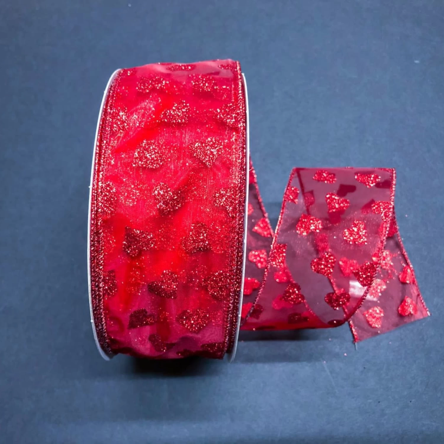 RED SHR/RED GLIT HEARTS #40, 50 YDS 1 RED SHR/RED GLIT HEARTS #40, 50 YDS